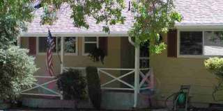 Spacious 6-Bedroom Home Near UNR with Backyard & Modern Kitchen Gallery 4