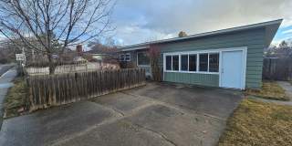 Four Bedroom House Across from Rose Park Gallery 1