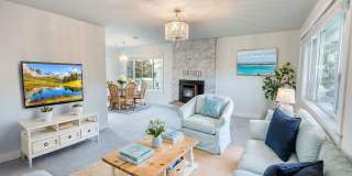 Charming Seaside Home.. Spacious 3 bedroom, 2 bathrooms!!! Gallery 1