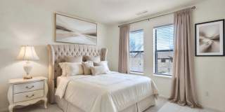 7076 N Sunrise Gallery 22