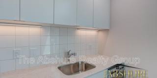 Yancey Street Gallery 17