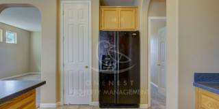 Beautiful 4 BD 2 BA Lincoln Home Gallery 17