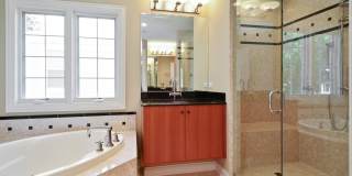 123 Maple Avenue Gallery 7