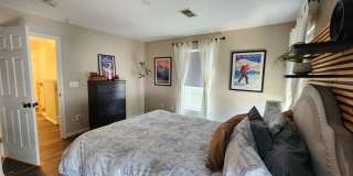 4 Level End-Unit TH with Garage! Gallery 17