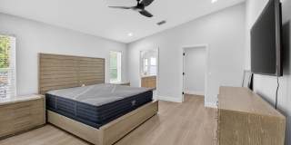 1095 Anchor Point Gallery 22