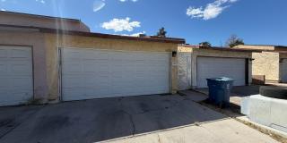BEAUTIFULLY RENOVATED 3/2/2 CAR WITH DEN Gallery 1
