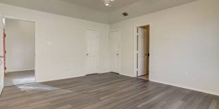 1608 48th Street Gallery 27