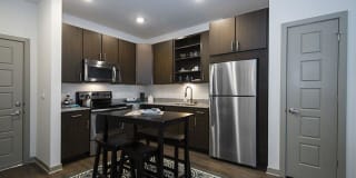 Tapestry at Brentwood Town Center Gallery 27