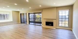 Luxurious Coastal Living: Fully Remodeled 3-Bed, 3.5-Bath with Ocean Views in Sea Point Gallery 3