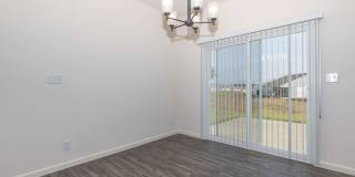 Avalon Bluffs Gallery 102