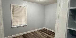 Fully Renovated 2/1 + Bonus Room Single Family Available Now! Gallery 14