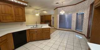 4 Bed, 2.5 Bath Brick home with 2 car garage Gallery 23