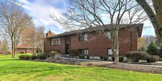 4565 Madison Avenue Gallery 1