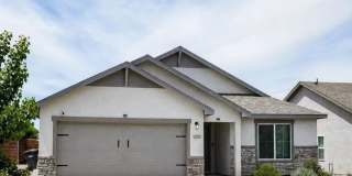 Beautiful 4 Bedroom/3 Bathroom Home Gallery 1