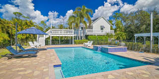 **Livingston Woods 4/2 Home - Rarely Available - Outdoor Oasis in Naples** Gallery 1