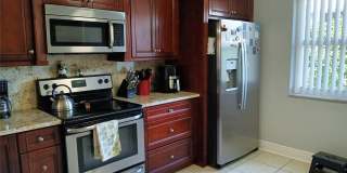 55 SE 14th Street Gallery 3