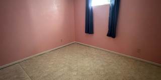 5 bedroom 3 bathroom Sinlge Family House in Aurora Gallery 13