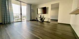Beautiful 1/1/1 with Sunset Views Gallery 28