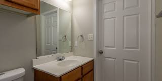 2 bed, 1 bath in great location - move in ready! Gallery 18