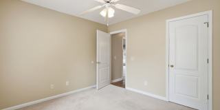 Centrally Located Home in Richmond Hill Gallery 21