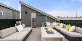 Stunning 2 Bed 3 Bath Home in Queen Anne Gallery 36