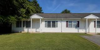 Two bedroom, 1 bath apartment in Burlington Gallery 1