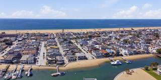 Modern Furnished Balboa Peninsula Beach House with Rooftop Deck Gallery 43