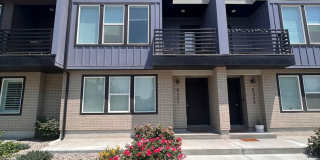 Beautiful Townhome in great location! Gallery 1