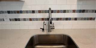 5721 SW 41st St Gallery 6