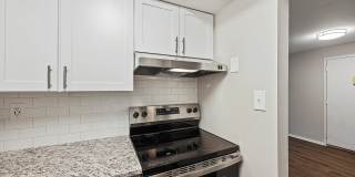 Beacon Pointe Apartments & Townhomes Gallery 2