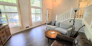 530 Northwest Carolyn Lane - House Gallery 6