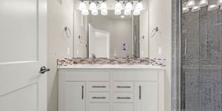Luxury 4 Bed Townhouse with Amazing City and Mt Views on Westside Gallery 20