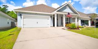 4 bed family home in pool community Gallery 1