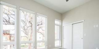 Modern 3 bed / 4 bath, 3 story townhome! Gallery 22
