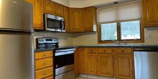 Bright, Spacious 2 Bedroom Apartment Gallery 1