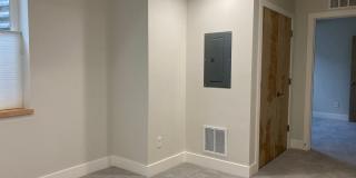 Modern 3br, 3.5ba, Finished Basement, 2 Suites! Gallery 12