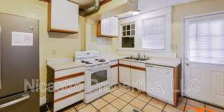 2097 Summit Street Gallery 20