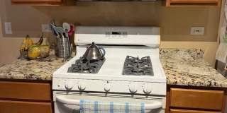 Beautiful 3 BR / 2.5 BA Townhouse for Rent Gallery 8