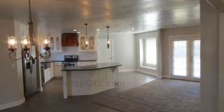 5320 North Drexel Boulevard Gallery 1