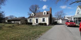 Beautiful 4-bedroom, 2-bathroom Spacious home! Original hard wood floors throughout! Gallery 1