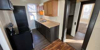 3 Bedroom, 1 Bathroom Single Family House Downtown Gallery 11