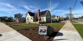 3 Bedroom, 2 Bathroom charming Craftsman Style Home nestled in the heart of Tulare, CA Gallery 1