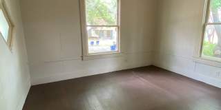 2 BEDROOM 1 BATH Gallery 7