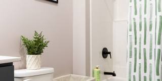 The Residence at 1555 Elm Gallery 14