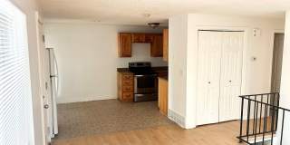 3 Bed / 2 Bath Half Duplex Near Valley Fair Mall — Fenced Yard & Carport Gallery 3