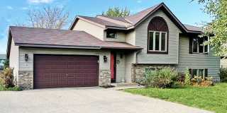 Newly Redone Spacious 4 Bedroom 2 Primary Suites Fireplace Gallery 1