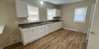 2945 N 23rd St Gallery 12