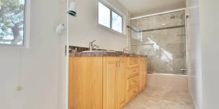 1341 Plum St Gallery 22