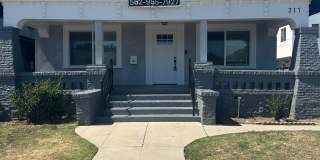 Beautifully Remodeled 4-Bedroom, 2-Bathroom Single-Family Home Gallery 1