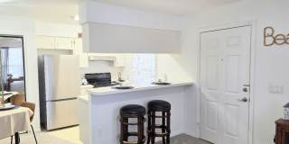 Charming 1-bedroom, 1-bath second-floor condo available NOW! Gallery 4